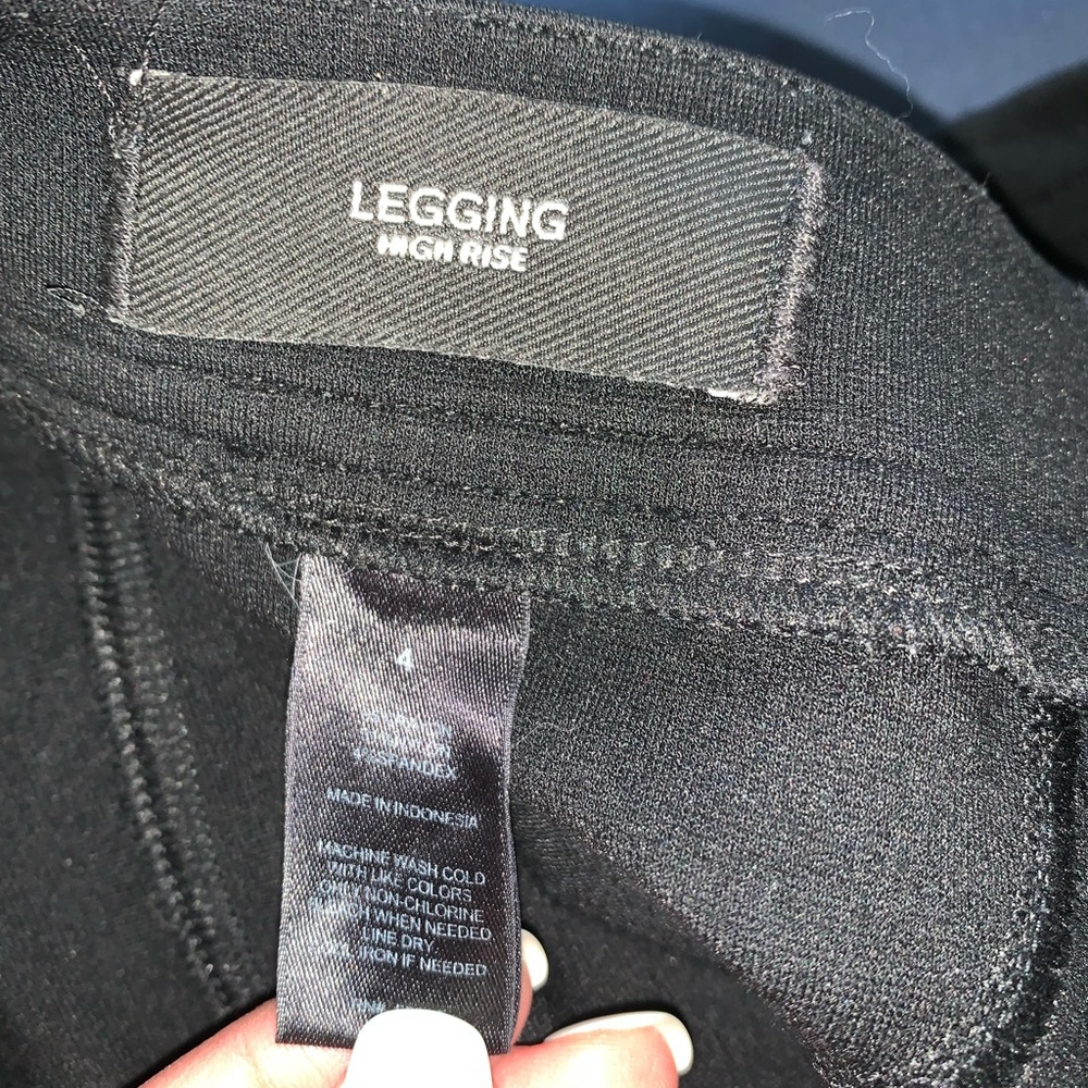 Express Black Legging, High Rise, Size 4 - Picture 4 of 5
